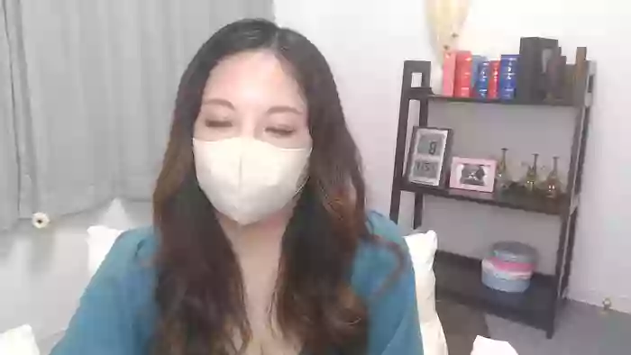 YURI3m
