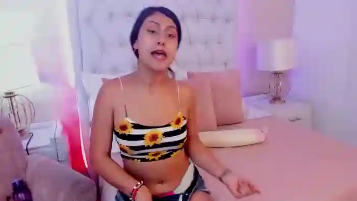 MiaLewis