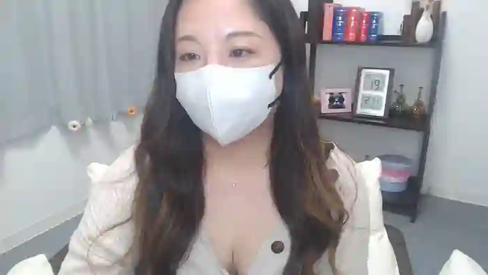 YURI3m