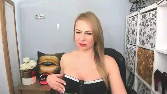 LatoyaCam