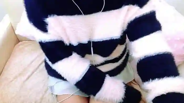 uxuHINAuxu