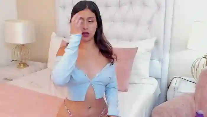 MiaLewis