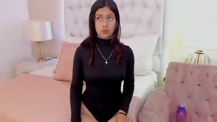 MiaLewis
