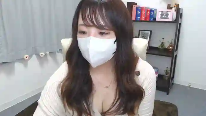YURI3m