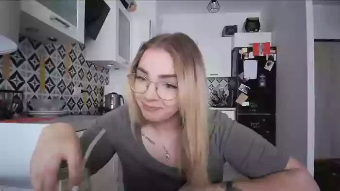 _Blondiebaby_