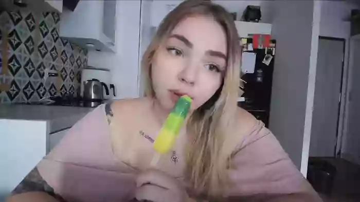 _Blondiebaby_
