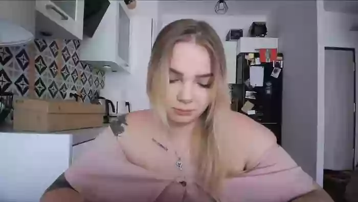 _Blondiebaby_