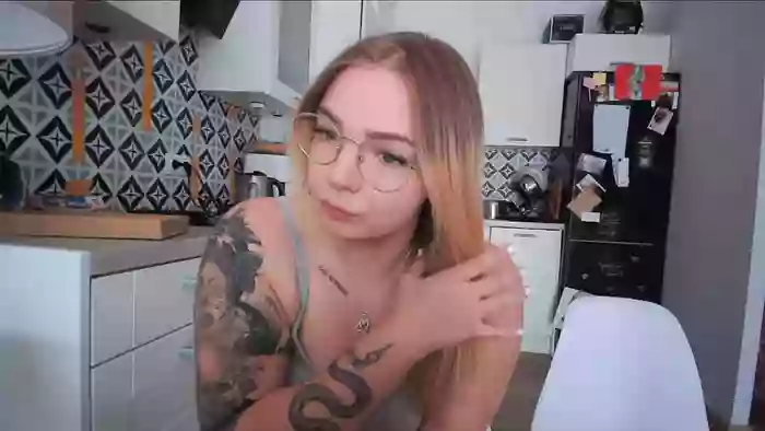 _Blondiebaby_