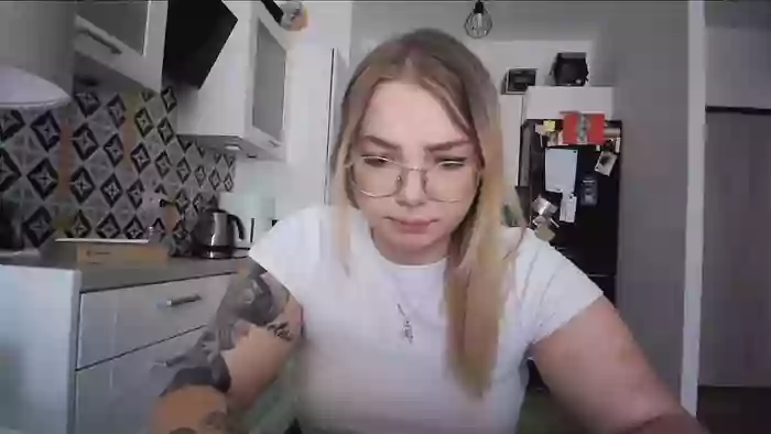 _Blondiebaby_