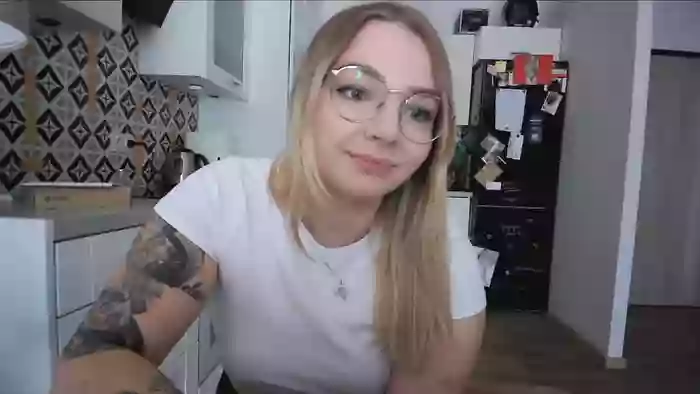_Blondiebaby_