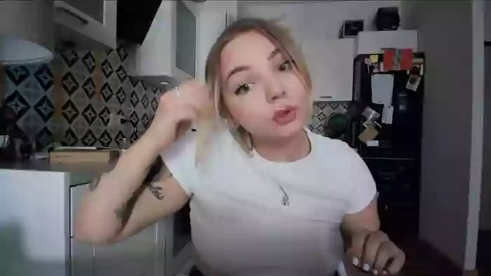 _Blondiebaby_