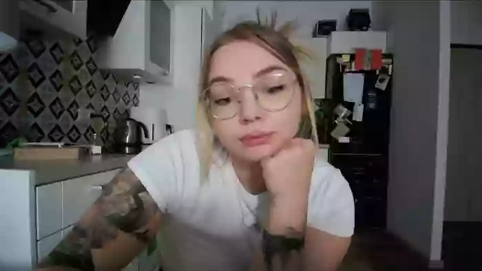 _Blondiebaby_