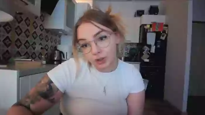 _Blondiebaby_