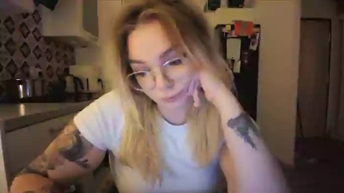 _Blondiebaby_
