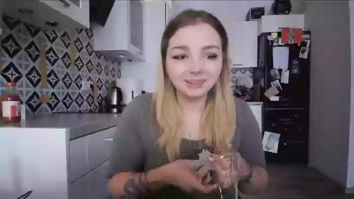 _Blondiebaby_