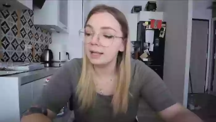 _Blondiebaby_
