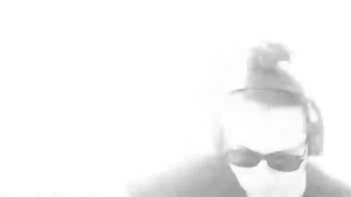 d-_-b