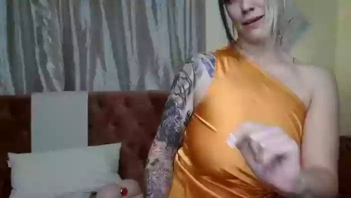 GoddessFoxxiSilk