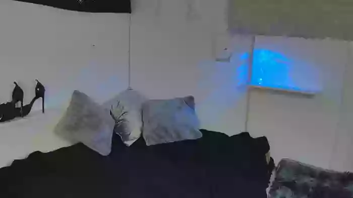 LolaDiamondUK