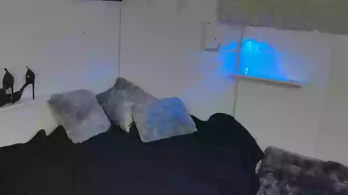 LolaDiamondUK