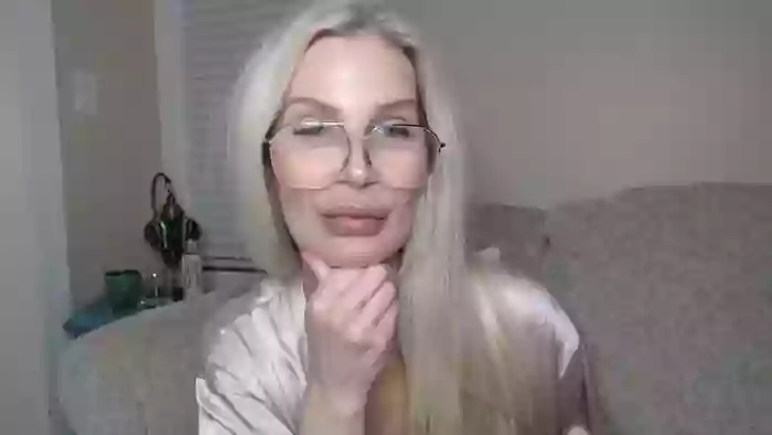 AlyxMadison