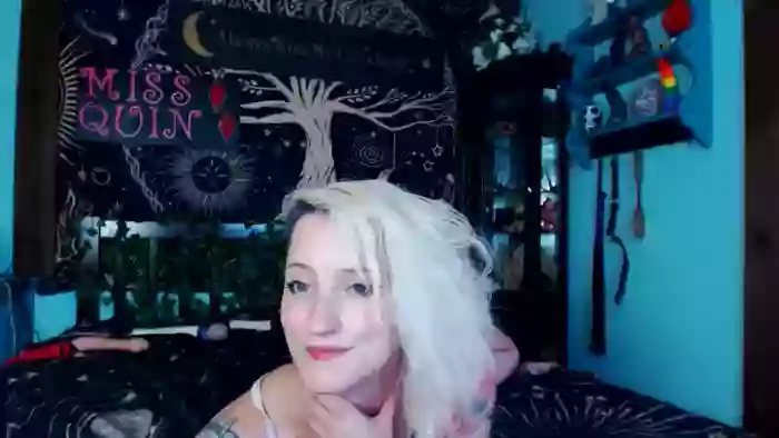 MissQuinCam