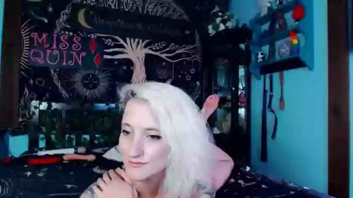 MissQuinCam