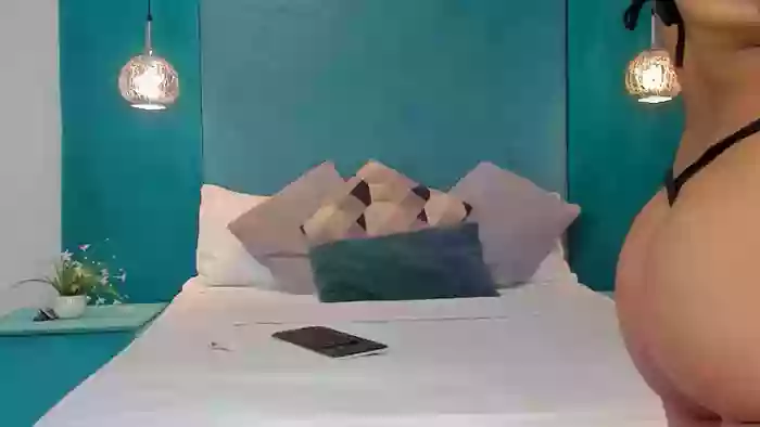 MiaaCaastro