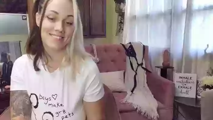 GoddessFoxxiSilk