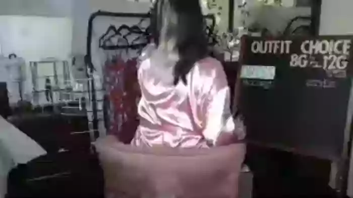 GoddessFoxxiSilk