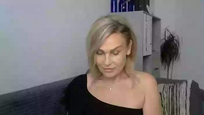 Evie_Paige