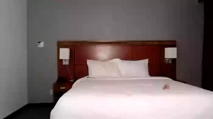 LeeMadison