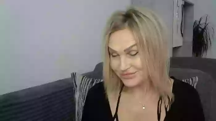 Evie_Paige