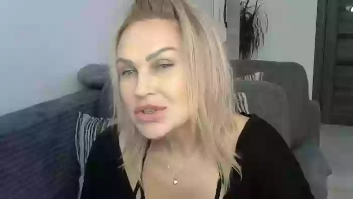 Evie_Paige