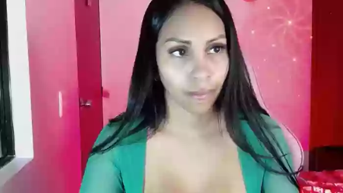 LATINA_BIG_CLITXXX