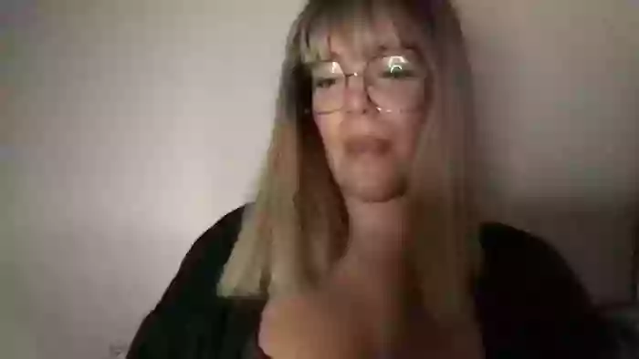 MistressLouUK