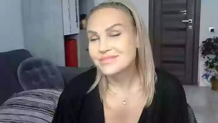 Evie_Paige