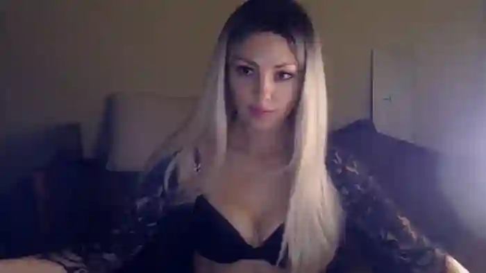 MonikaWhite77