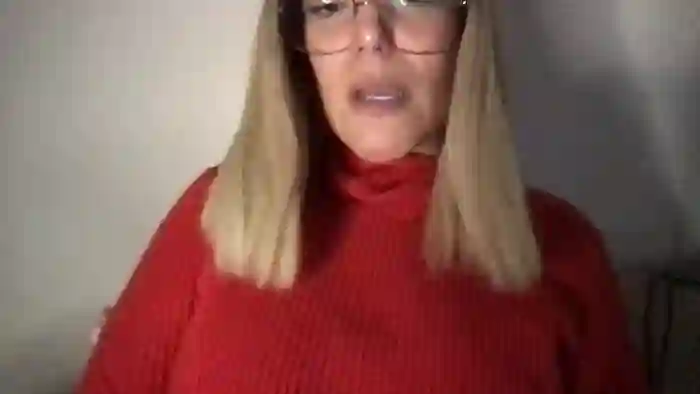 MistressLouUK