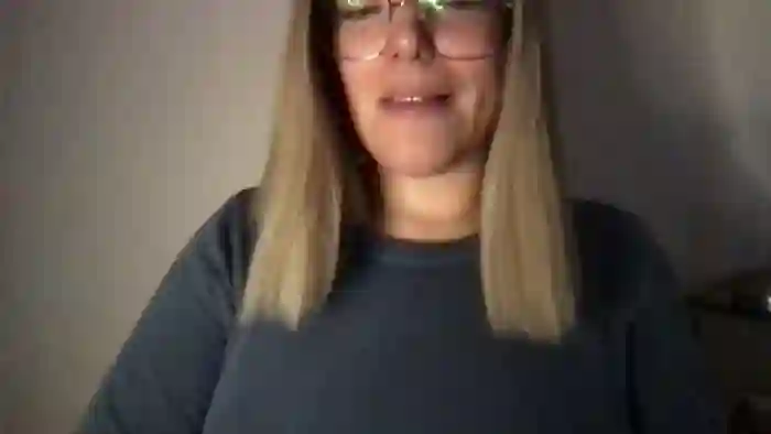 MistressLouUK