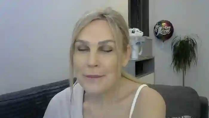 Evie_Paige