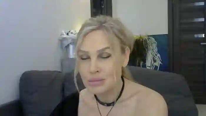 Evie_Paige