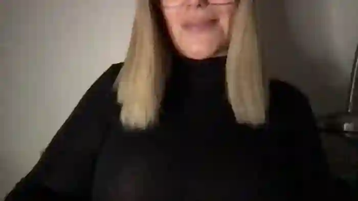 MistressLouUK