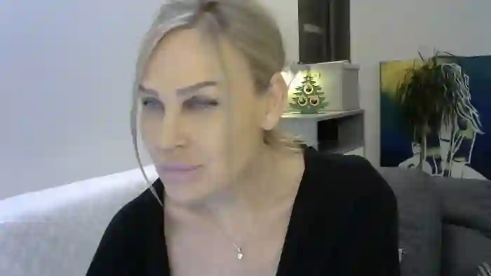 Evie_Paige