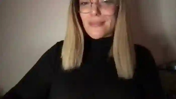 MistressLouUK