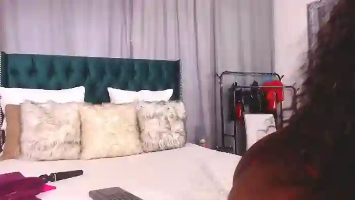 Zaina18