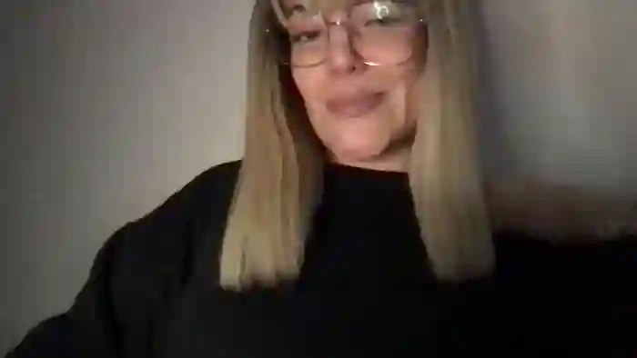 MistressLouUK