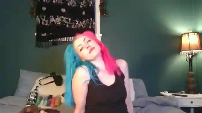 AlexMarieXOXO