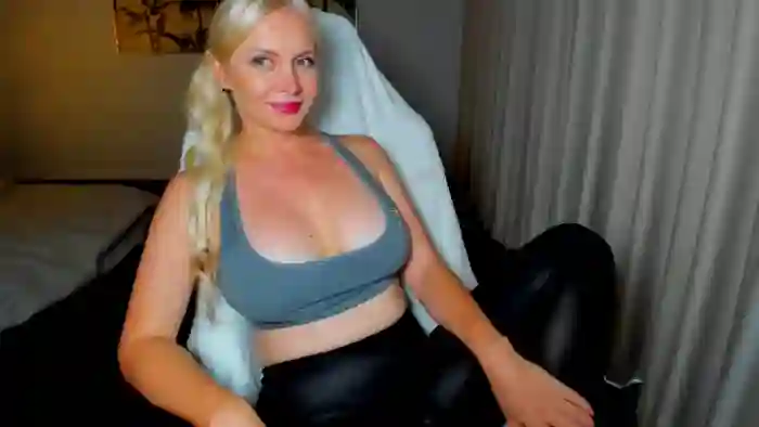 MsLindsayDevis