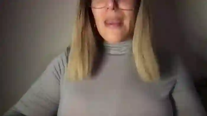 MistressLouUK